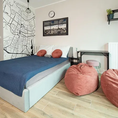 Twin Towers Apartment